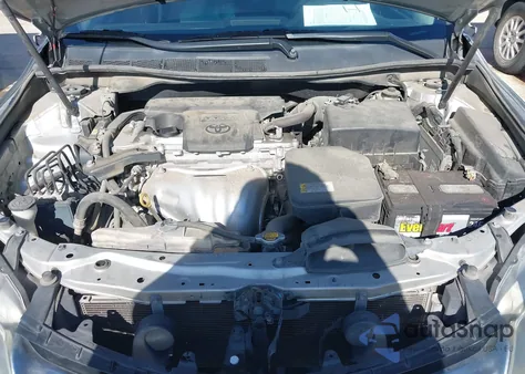 2015 Toyota Camry Se z USA, uszkodzony, nr VIN 4T1BF1FK1FU974122